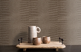 Обои Croco 75-Brindle фото в интерьере коридора превью