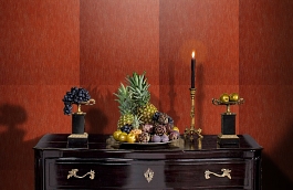 Обои Como Rubino-131 фото в интерьере гостиной превью