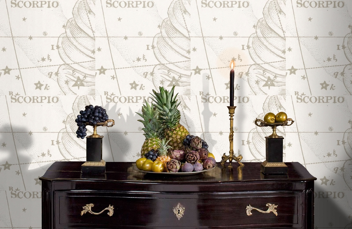 Обои macro-018 scorpio gypsum фото в интерьере гостиной