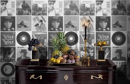 Обои P130703-3 фото в интерьере гостиной превью