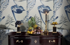 Обои F75.0004.A05 TOILE.39467 фото в интерьере гостиной превью