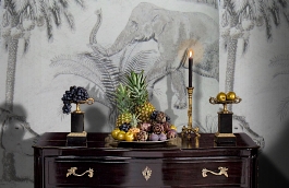 Обои F15.0022.A01 MAKAN A-01 фото в интерьере гостиной превью