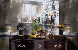 Обои F15.0032.A01 HOTELS A-01 фото в интерьере гостиной превью