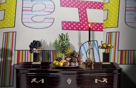 Обои F16.0016.A01 LAIA A-01 фото в интерьере гостиной превью