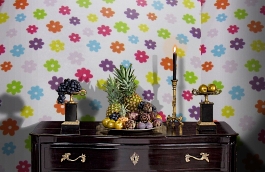 Обои F16.0017.A01 MARUSELA A-0 фото в интерьере гостиной превью