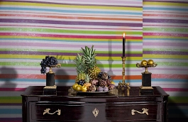 Обои F16.0018.A01 TRACE A-01 фото в интерьере гостиной превью