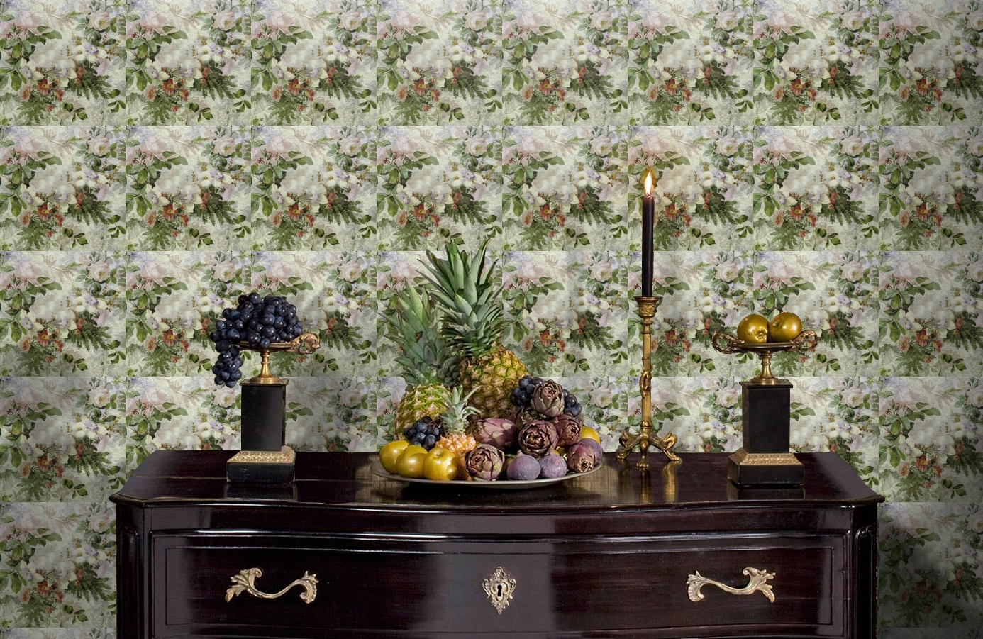 Обои ROSES_ANCIENNES_P__08 фото в интерьере гостиной