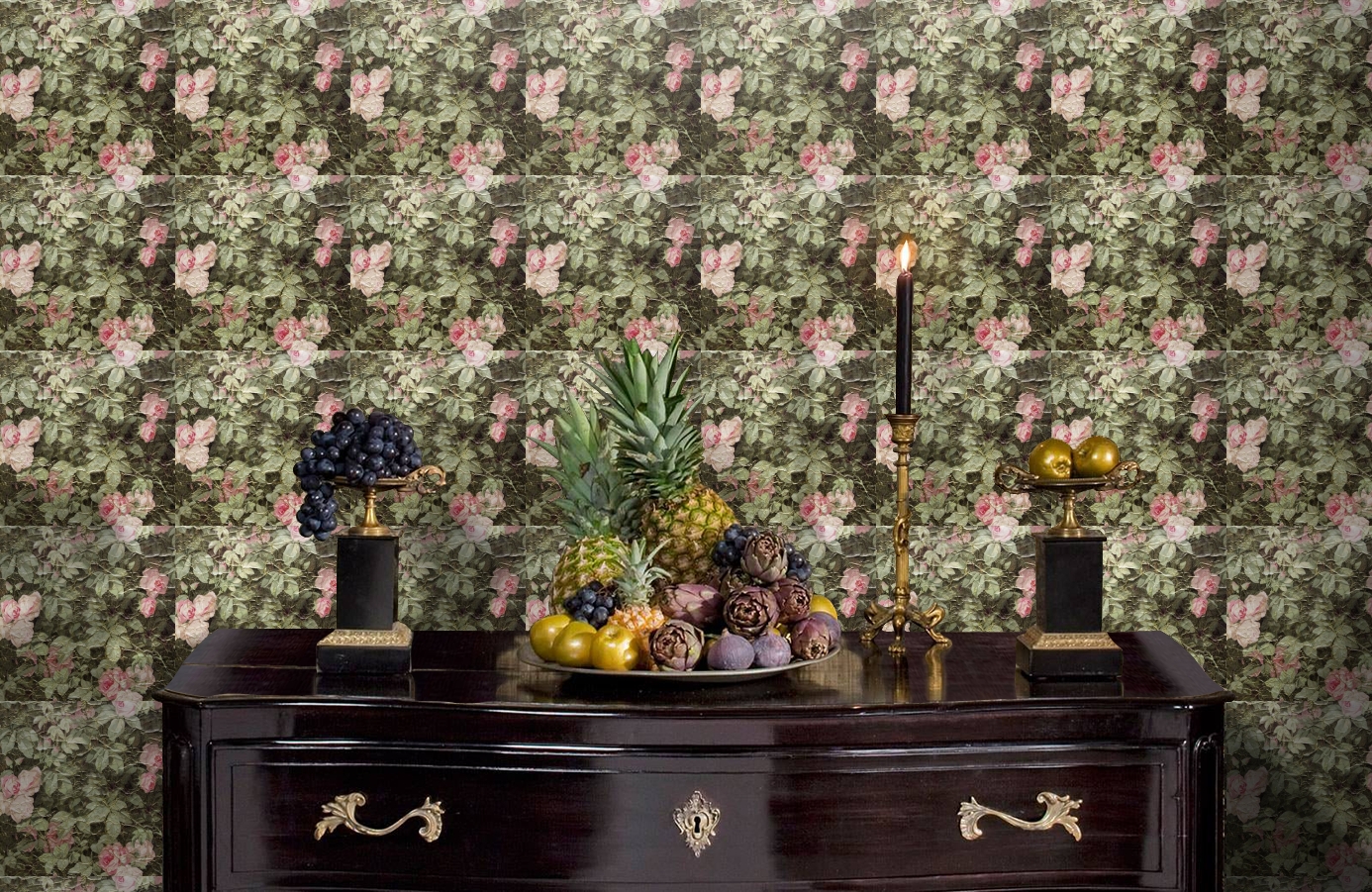 Обои ROSES_ANCIENNES_P__11 фото в интерьере гостиной