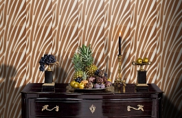 Обои Damara 11-Copper фото в интерьере гостиной превью