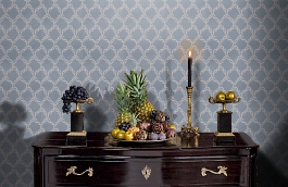 Обои Madeleine Bleu фото в интерьере гостиной превью