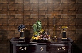 Обои Colonial Leather CO03 фото в интерьере гостиной превью