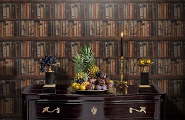 Обои Library B Leather фото в интерьере гостиной превью
