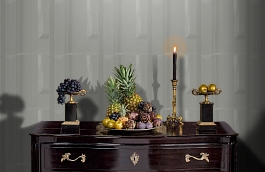 Обои Trianon Charcoal TR01 фото в интерьере гостиной превью