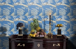 Обои W75.0004.A03 TOILE.39467 фото в интерьере гостиной превью