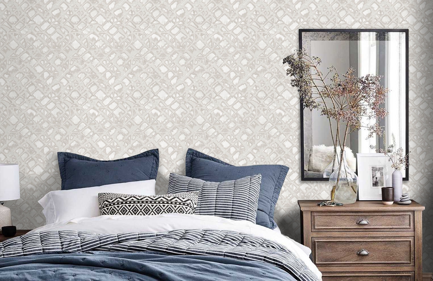 Обои RDT2202-1 фото в интерьере спальни