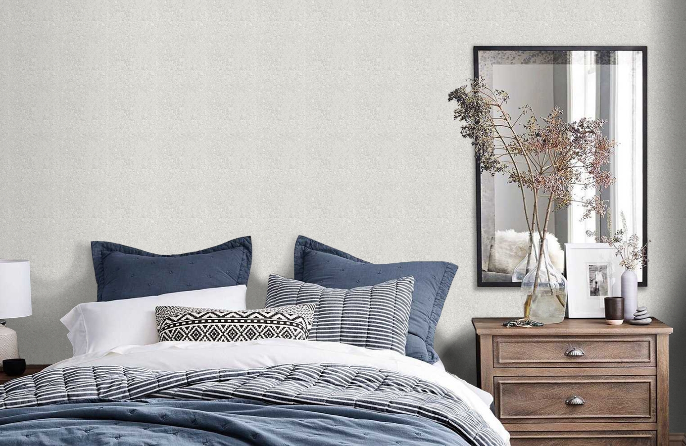 Обои RDT2204-1 фото в интерьере спальни