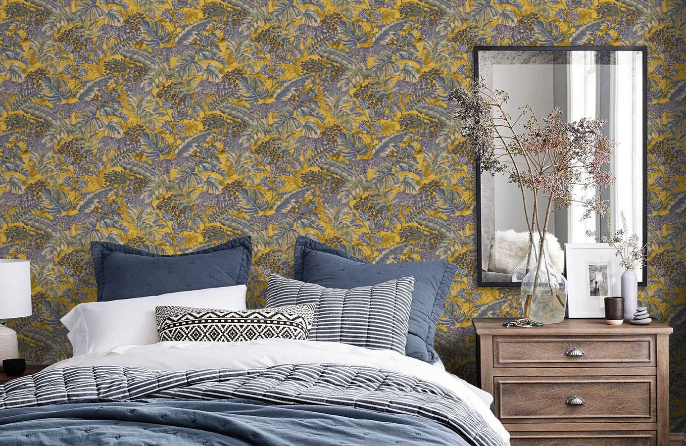 Обои RDT2206-8 фото в интерьере спальни