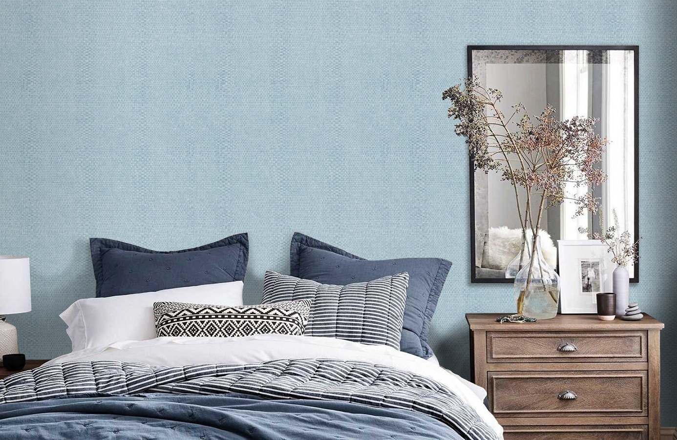 Обои 10435-03 фото в интерьере спальни