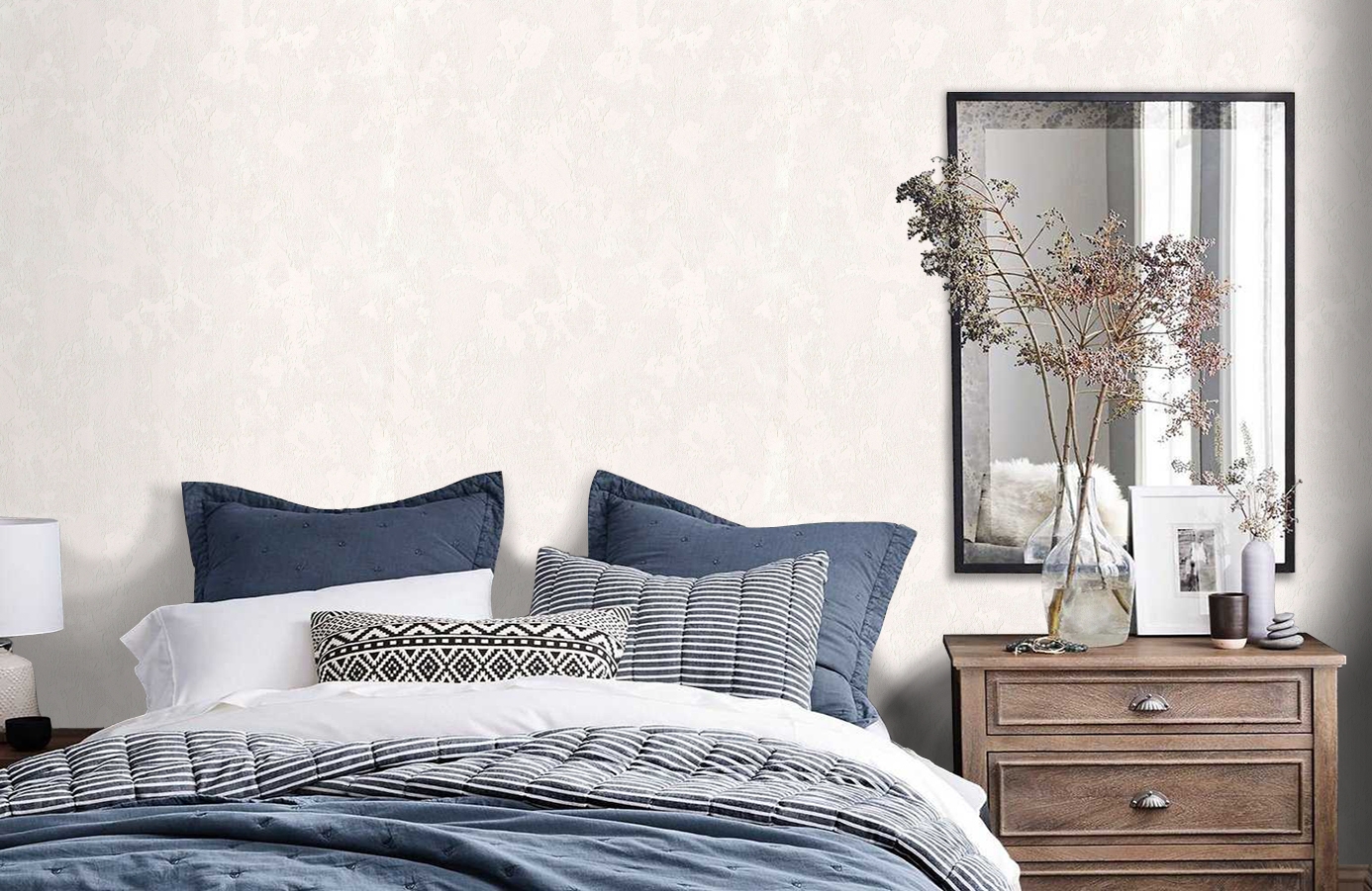 Обои 8018-00 фото в интерьере спальни