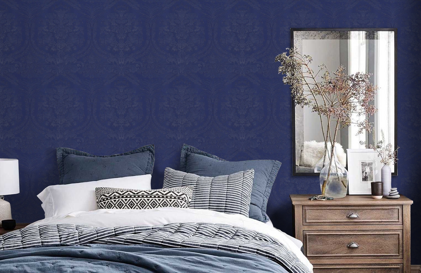 Обои 30070DG фото в интерьере спальни
