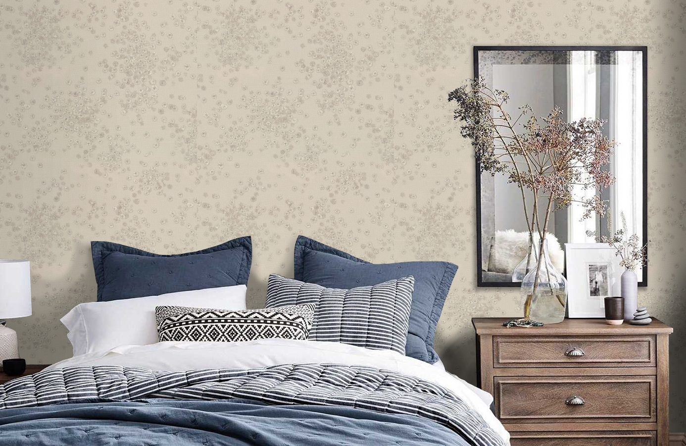 Обои 7282-01 фото в интерьере спальни Обои 7282-01 фото в интерьере спальни