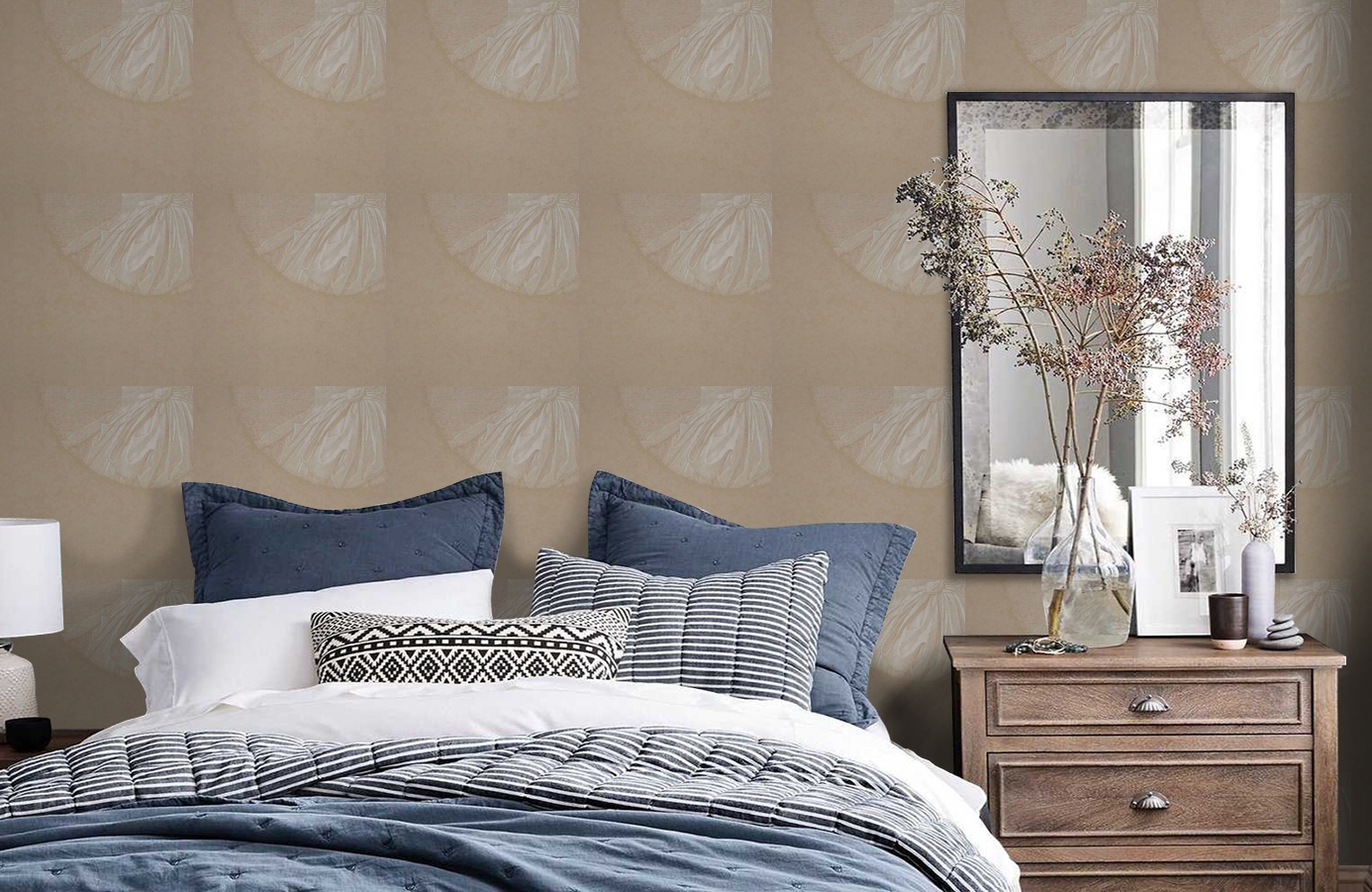 Обои Romanheads-Portland-Wpcw1 фото в интерьере спальни