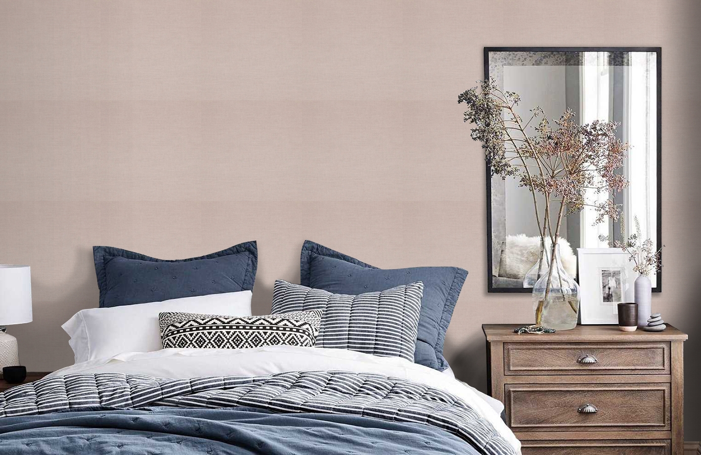 Обои 218905 фото в интерьере спальни