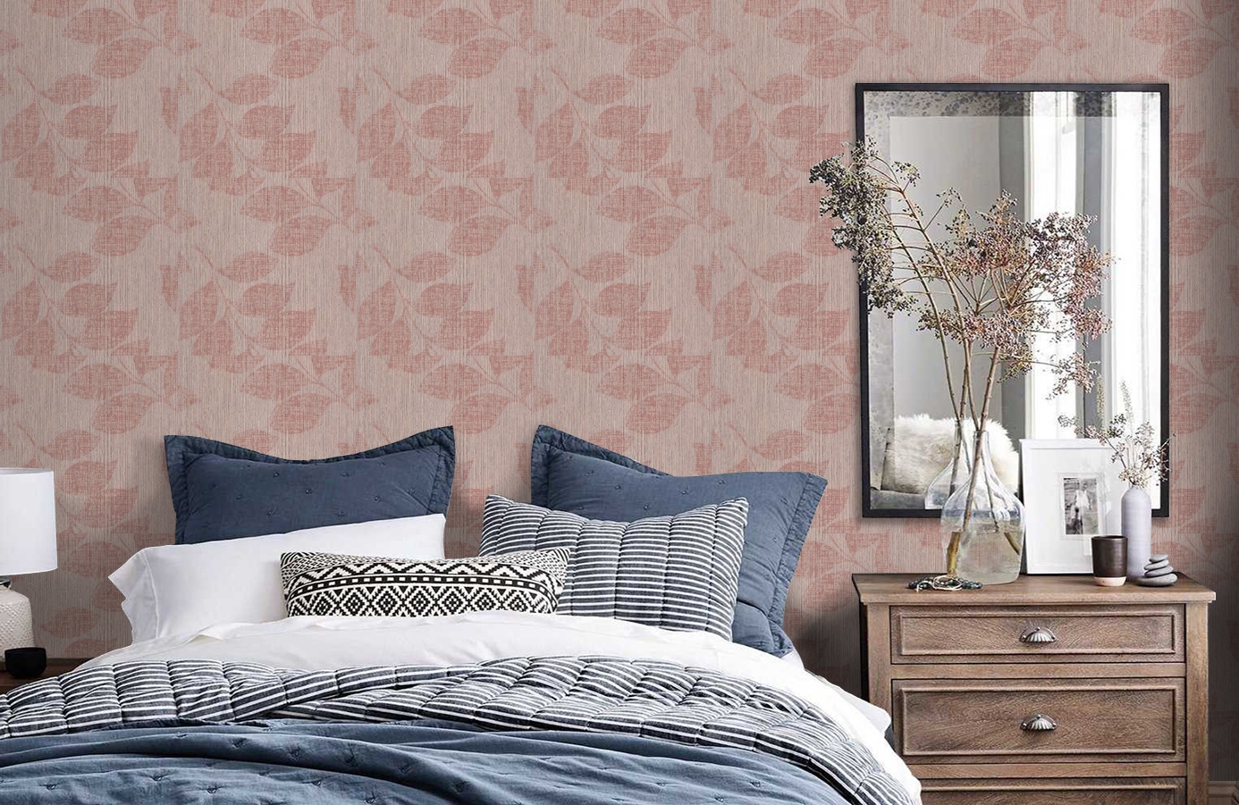 Обои BT3302 фото в интерьере спальни