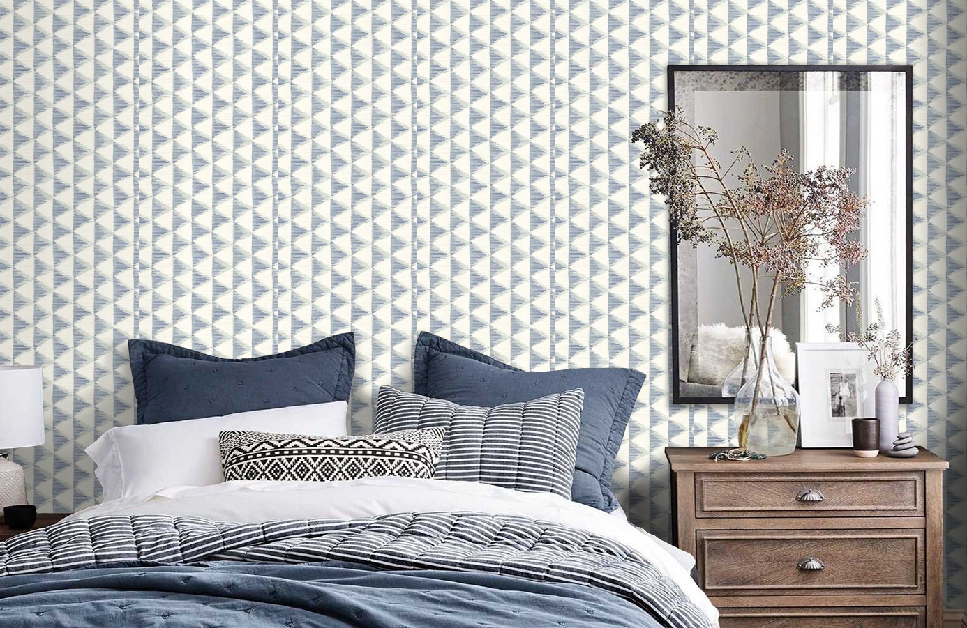 Обои МТ82010 фото в интерьере спальни