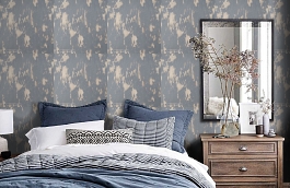 Обои Crackle Blue PE07 фото в интерьере спальни превью