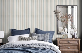 Обои Remi Stripe La Mer фото в интерьере спальни превью