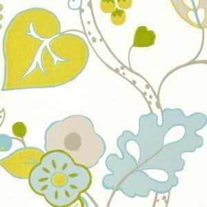 обои в комнату Clarke&Clarke с цветами  английской стиле Wild Garden W0045-01 На фото обои в комнату Clarke&Clarke с цветами  английской стиле Wild Garden W0045-01