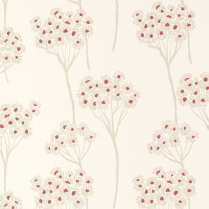 обои в комнату Clarke&Clarke с цветами  английской стиле Wild Garden W0048-04 На фото обои в комнату Clarke&Clarke с цветами  английской стиле Wild Garden W0048-04