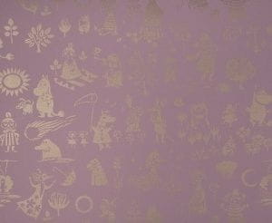 финские обои детские Sandudd с абстракцией в скандинавском стиле Moomin 5164-5 На фото финские обои детские Sandudd с абстракцией в скандинавском стиле Moomin 5164-5