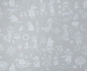 финские обои серые детские с абстракцией в скандинавском стиле Sandudd Moomin 5164-3 На фото финские обои серые детские с абстракцией в скандинавском стиле Sandudd Moomin 5164-3