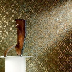 немецкие элитные текстильные обои черные в комнату Architects Paper Hand Maide Iron Gold 2 На фото немецкие элитные текстильные обои черные в комнату Architects Paper Hand Maide Iron Gold 2